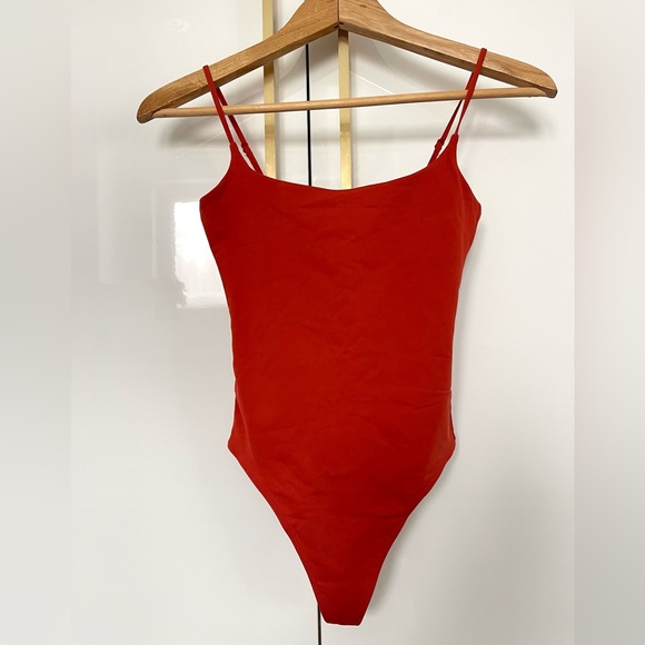 Aritzia Tops - Aritzia Babton bodysuit